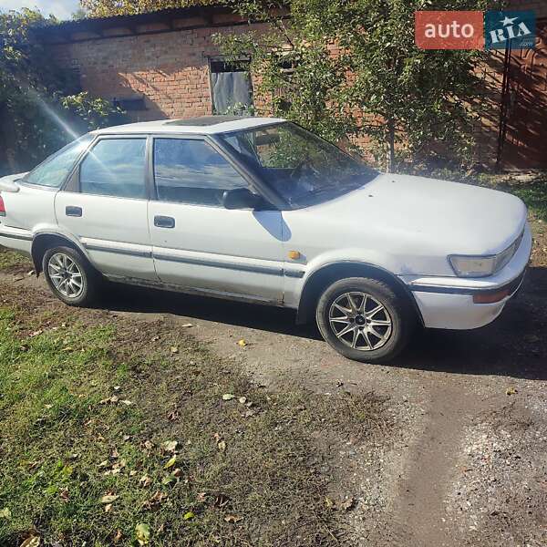 Седан Toyota Corolla 1988 в Христинівці фото 5 Седан Toyota Corolla 1988 в Христинівці