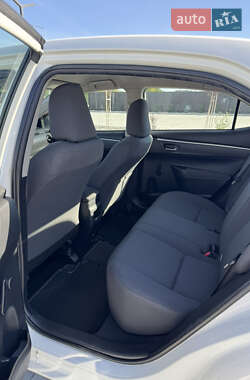 Хетчбек Toyota Corolla 2016 в  фото 13 Хетчбек Toyota Corolla 2016 в