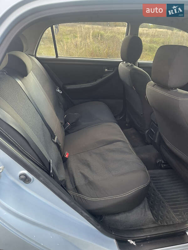 Хэтчбек Toyota Corolla 2005 в Костополе