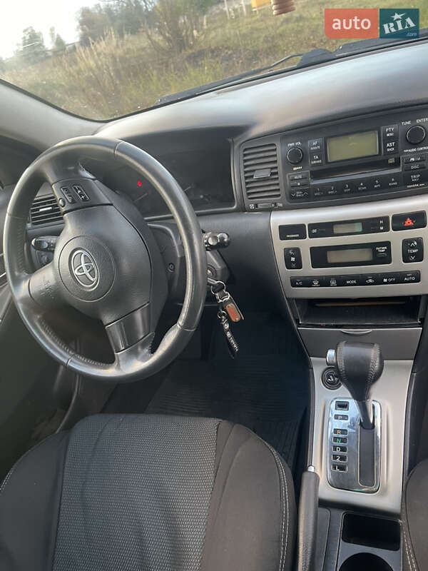 Хэтчбек Toyota Corolla 2005 в Костополе