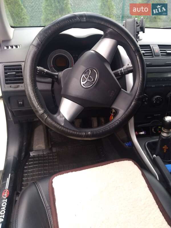 Седан Toyota Corolla 2011 в Кропивницком фото 4 Седан Toyota Corolla 2011 в Кропивницком