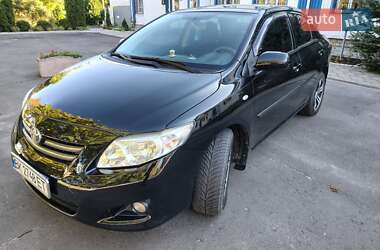 Седан Toyota Corolla 2008 в Сарнах