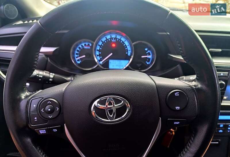 Седан Toyota Corolla 2015 в Кролевце фото 6 Седан Toyota Corolla 2015 в Кролевце
