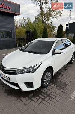 Седан Toyota Corolla 2013 в Харькове