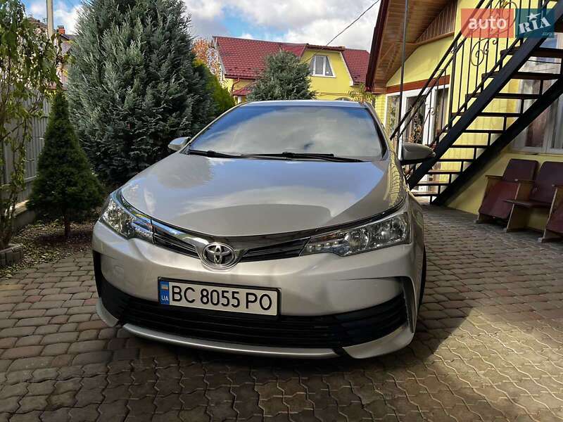 Седан Toyota Corolla 2018 в Бориславе