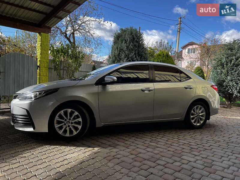 Седан Toyota Corolla 2018 в Бориславе