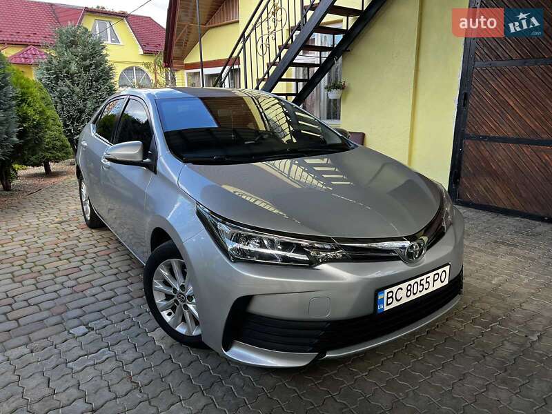 Седан Toyota Corolla 2018 в Бориславе