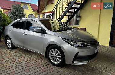 Седан Toyota Corolla 2018 в 