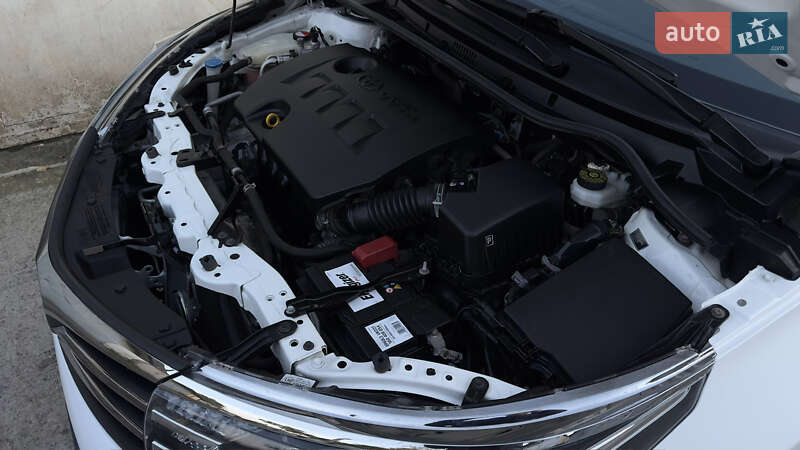 Седан Toyota Corolla 2015 в Одесі