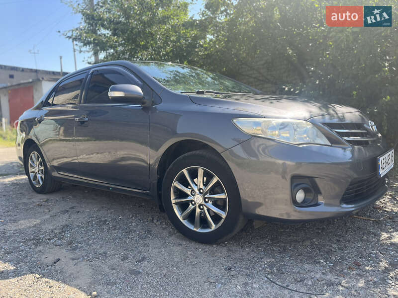 Седан Toyota Corolla 2012 в Краматорске