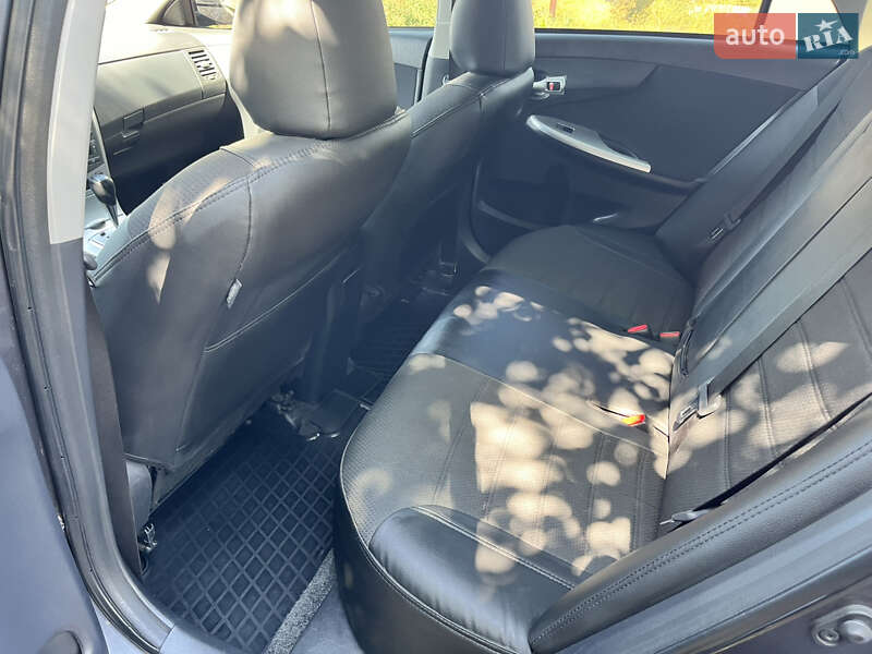 Седан Toyota Corolla 2012 в Краматорске