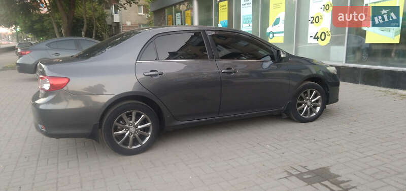 Седан Toyota Corolla 2012 в Краматорске