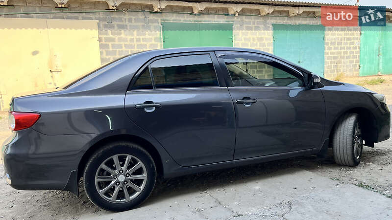 Седан Toyota Corolla 2012 в Краматорске