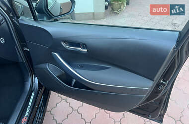 Седан Toyota Corolla 2019 в  фото 42 Седан Toyota Corolla 2019 в