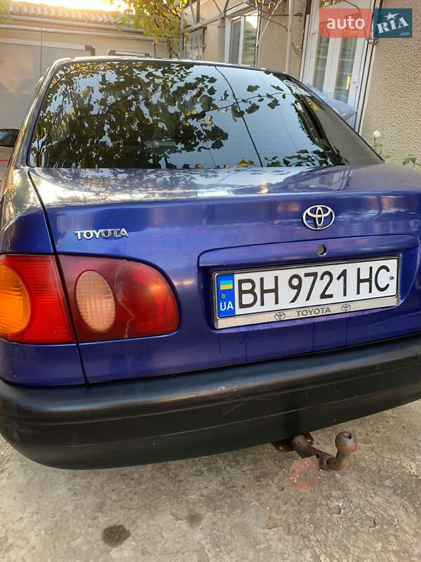 Седан Toyota Corolla 1998 в Белгороде-Днестровском