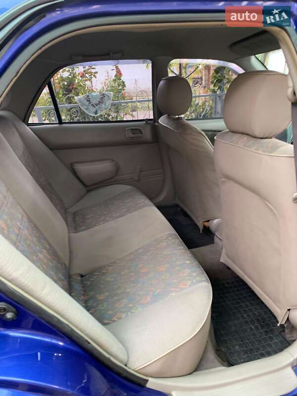 Седан Toyota Corolla 1998 в Белгороде-Днестровском