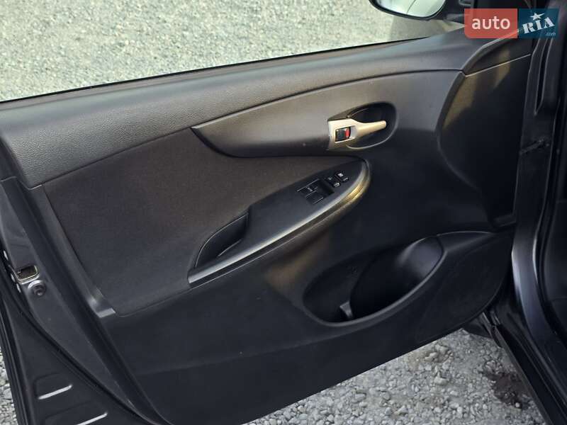 Седан Toyota Corolla 2008 в Тернополі фото 38 Седан Toyota Corolla 2008 в Тернополі