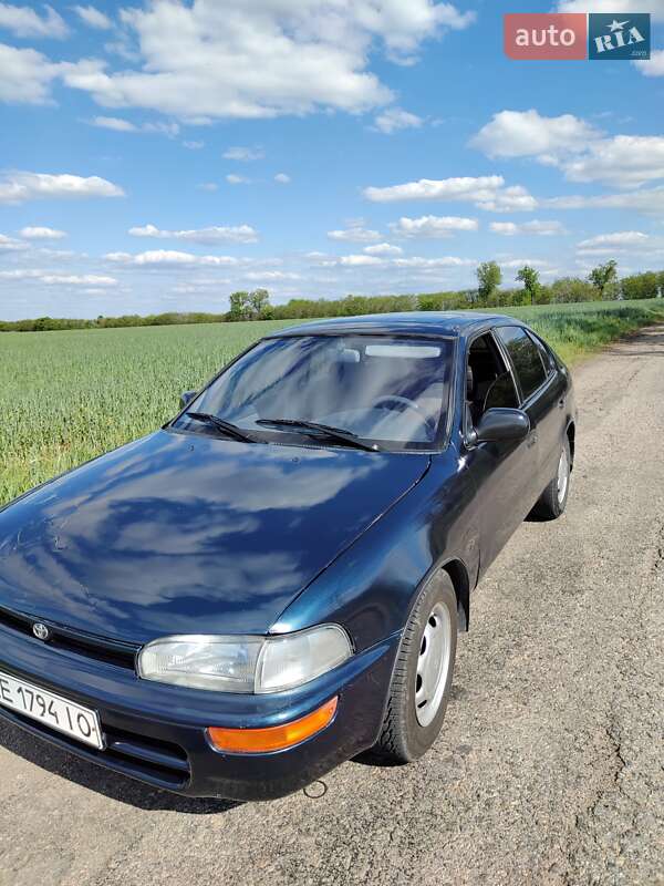 Ліфтбек Toyota Corolla 1993 в Дніпрі фото 11 Ліфтбек Toyota Corolla 1993 в Дніпрі