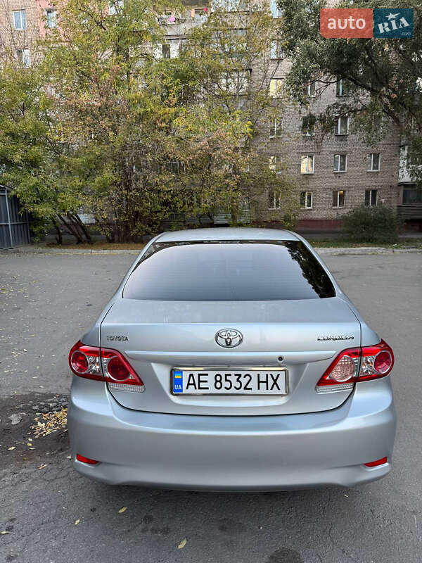 Седан Toyota Corolla 2012 в Каменском фото 10 Седан Toyota Corolla 2012 в Каменском