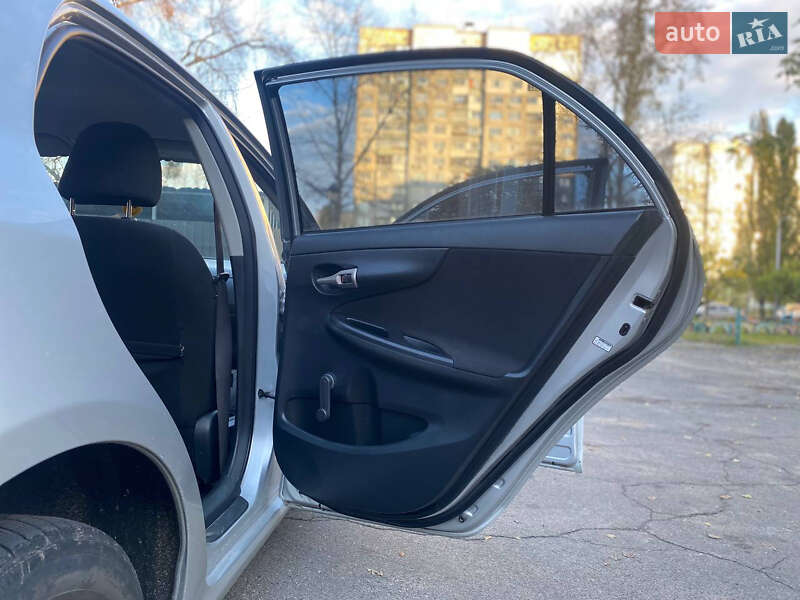 Седан Toyota Corolla 2007 в Киеве