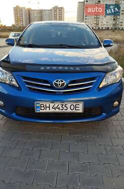 Седан Toyota Corolla 2010 в Южном