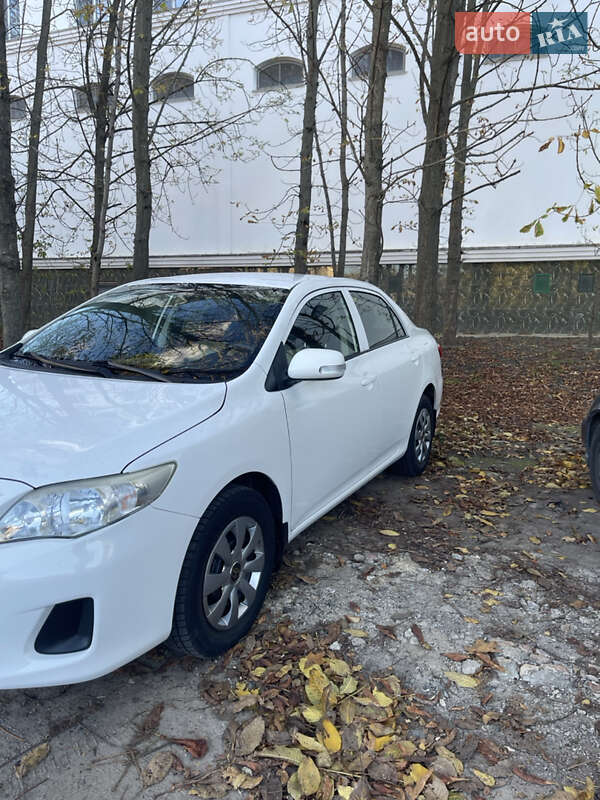Седан Toyota Corolla 2010 в Одессе