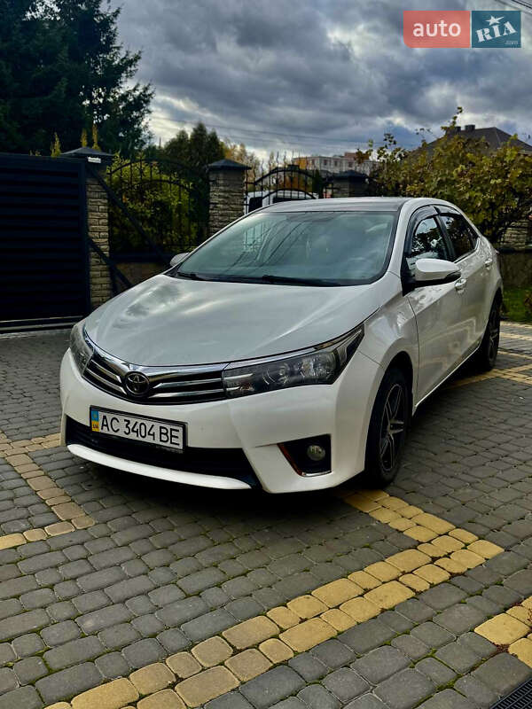 Седан Toyota Corolla 2013 в Луцке фото 2 Седан Toyota Corolla 2013 в Луцке
