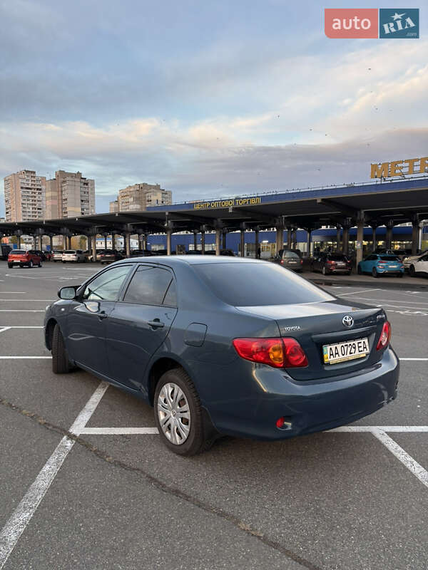 Седан Toyota Corolla 2007 в Киеве