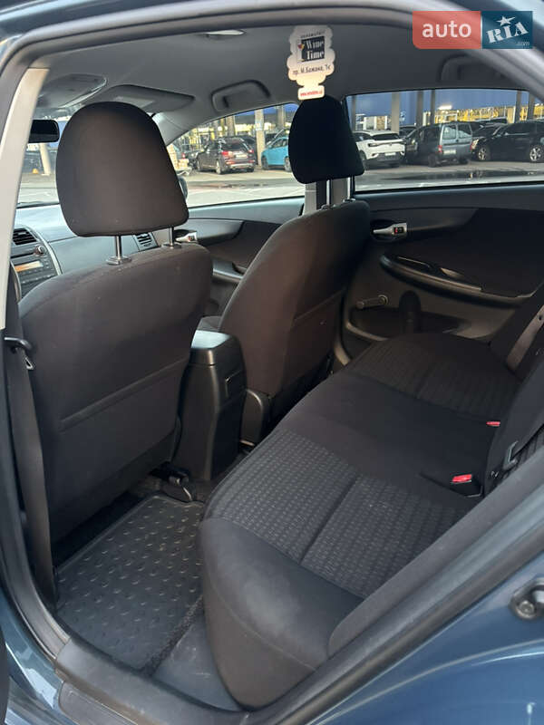 Седан Toyota Corolla 2007 в Киеве