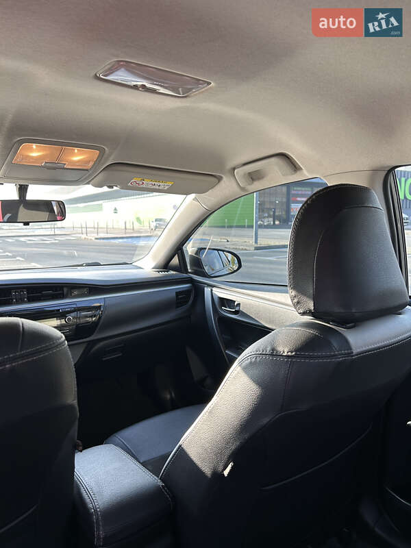 Седан Toyota Corolla 2013 в Киеве фото 17 Седан Toyota Corolla 2013 в Киеве