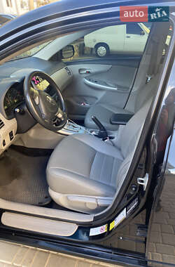 Седан Toyota Corolla 2011 в Одесі