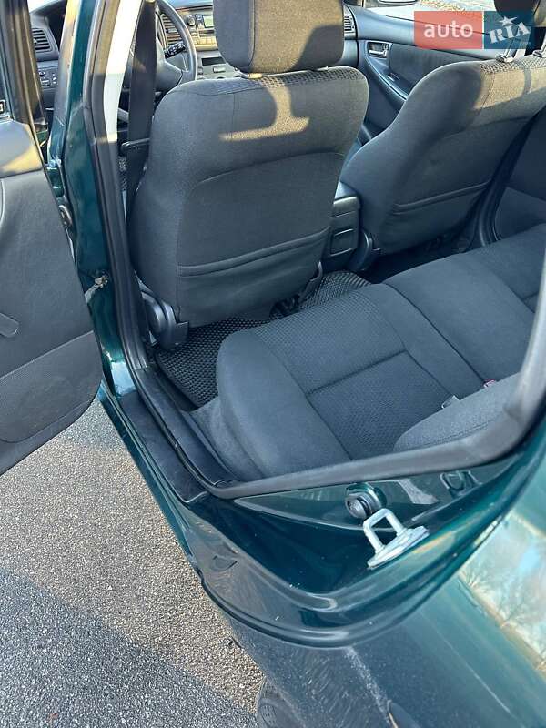 Хэтчбек Toyota Corolla 2004 в Киеве