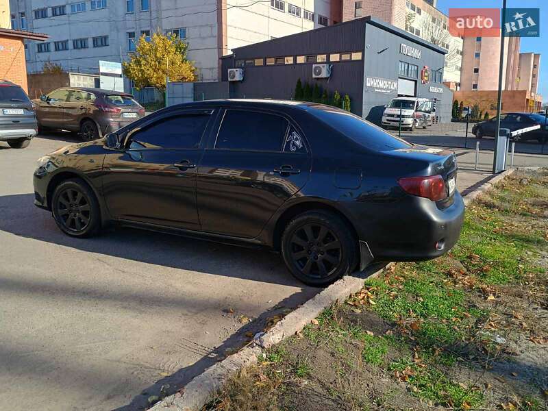 Седан Toyota Corolla 2009 в Киеве