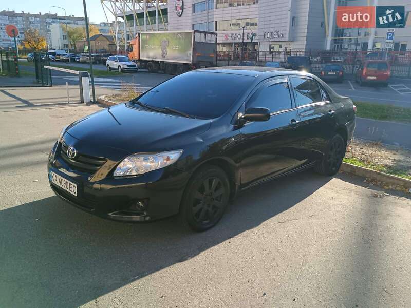 Седан Toyota Corolla 2009 в Киеве