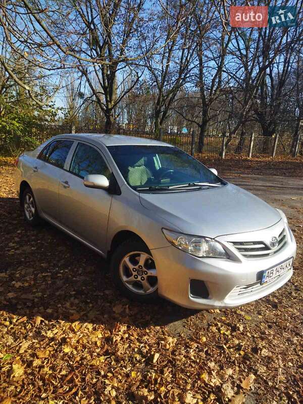 Седан Toyota Corolla 2010 в Виннице