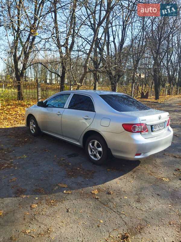 Седан Toyota Corolla 2010 в Виннице