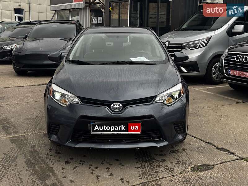 Седан Toyota Corolla 2016 в Харькове