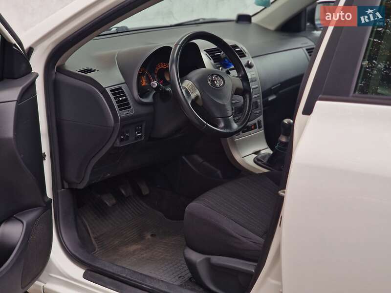 Седан Toyota Corolla 2007 в Одессе