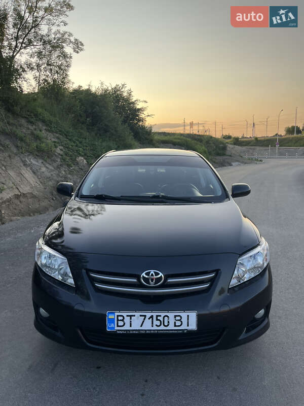 Седан Toyota Corolla 2007 в Ивано-Франковске