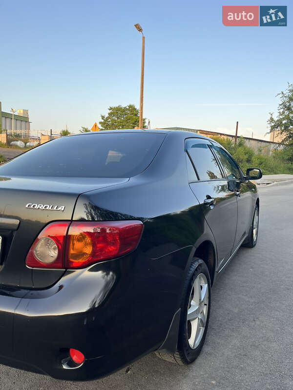 Седан Toyota Corolla 2007 в Ивано-Франковске