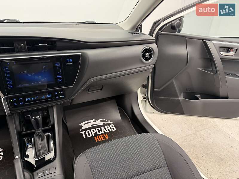Седан Toyota Corolla 2017 в Киеве фото 42 Седан Toyota Corolla 2017 в Киеве