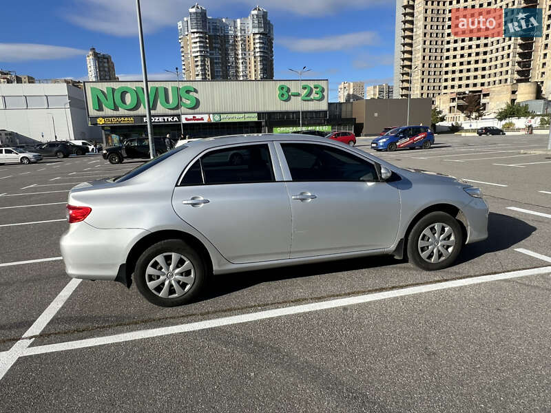 Седан Toyota Corolla 2011 в Киеве фото 3 Седан Toyota Corolla 2011 в Киеве