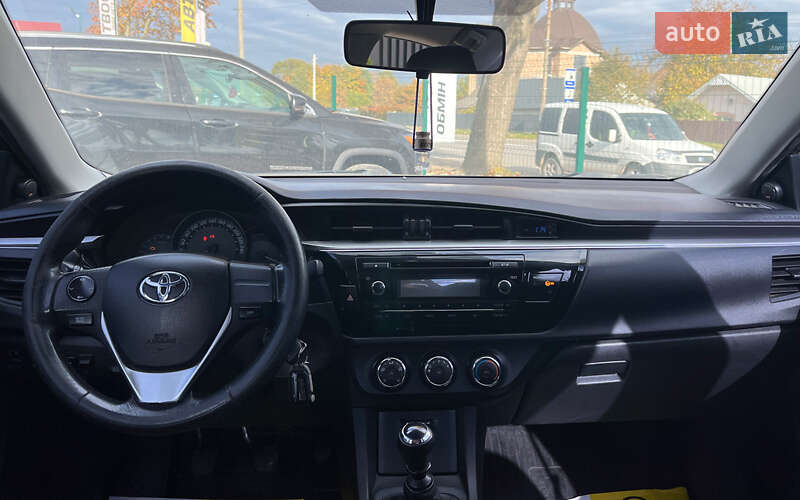 Седан Toyota Corolla 2013 в Коломые фото 10 Седан Toyota Corolla 2013 в Коломые