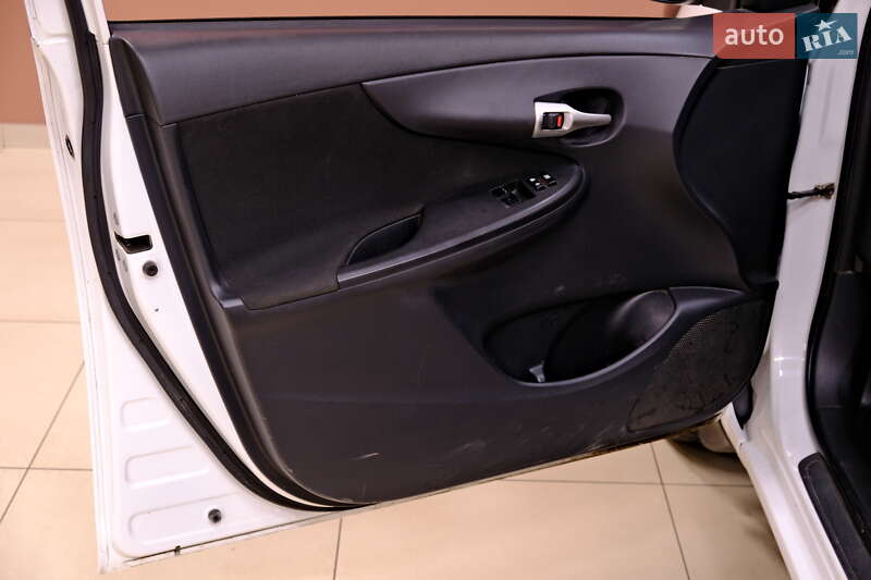 Седан Toyota Corolla 2011 в Одессе фото 25 Седан Toyota Corolla 2011 в Одессе