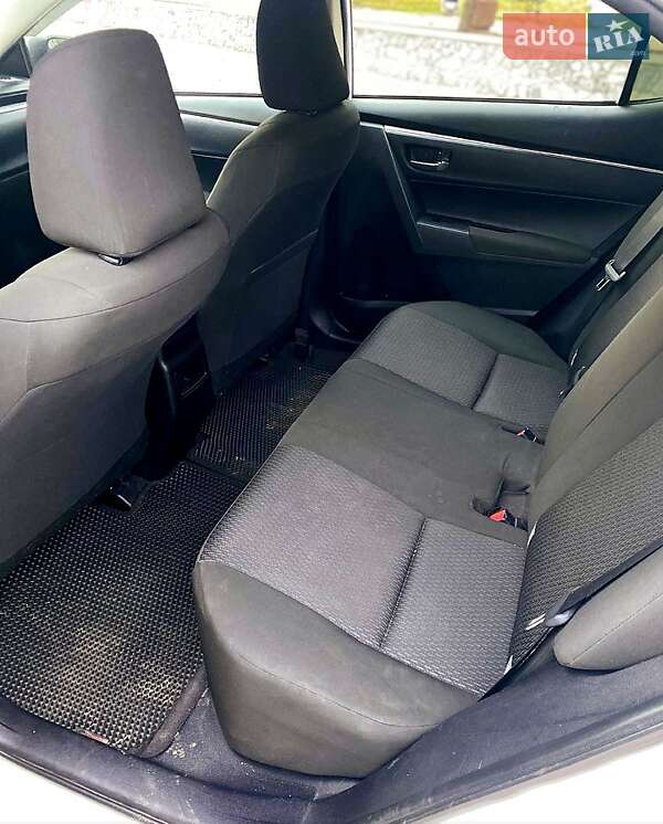 Седан Toyota Corolla 2013 в Харькове фото 11 Седан Toyota Corolla 2013 в Харькове