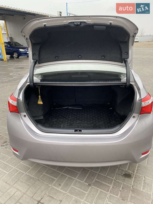 Седан Toyota Corolla 2018 в Запорожье