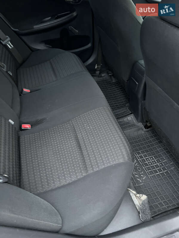 Седан Toyota Corolla 2008 в Тернополе