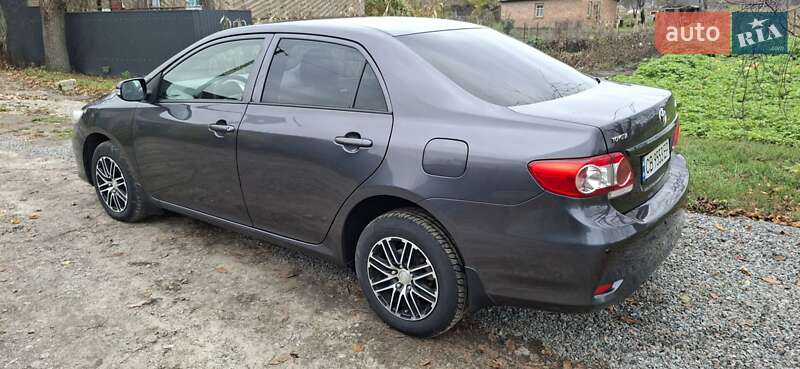 Седан Toyota Corolla 2012 в Нежине