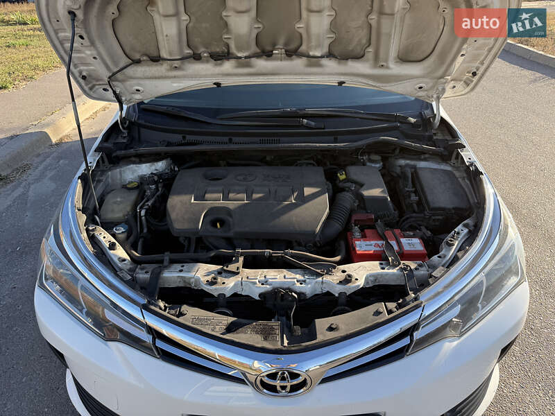 Седан Toyota Corolla 2018 в Києві фото 17 Седан Toyota Corolla 2018 в Києві