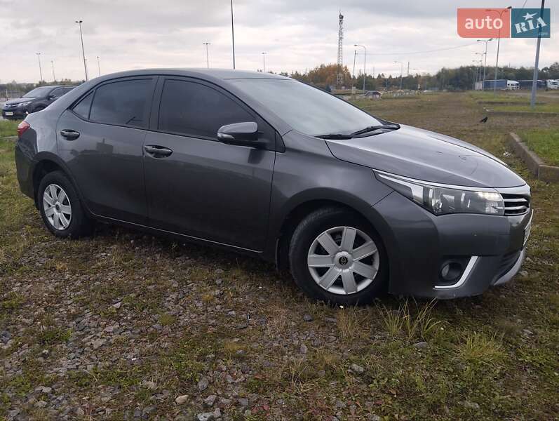 Седан Toyota Corolla 2013 в Львові фото 8 Седан Toyota Corolla 2013 в Львові